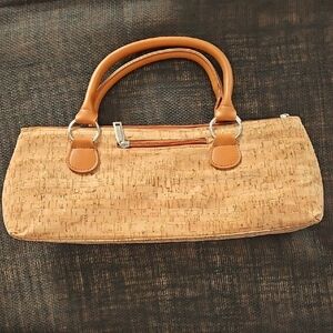 NWT Wine carrier Tan Shoulder Bag with Leather Handles and Textured Body